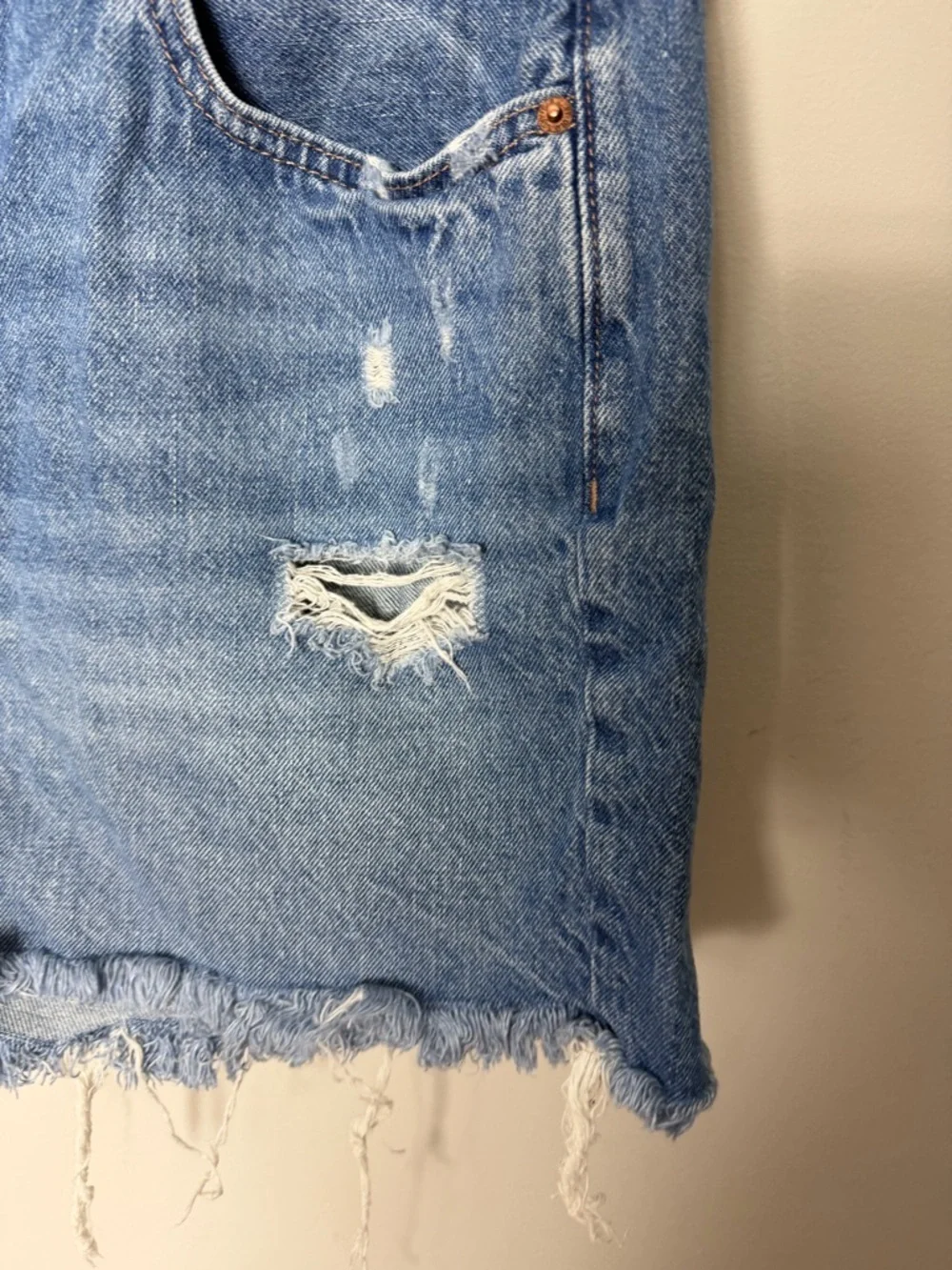Old Navy Slouchy High Waist Denim Jean Cut Off Shorts Distressed Size 12 *1140